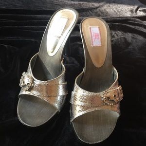 JLO by Jennifer Lopez Silver Pumps